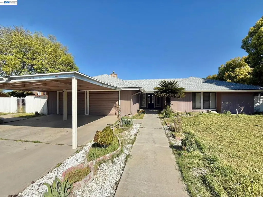6928 E Lane Ave, Fresno, CA 93727 - #1