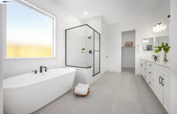 1037 Bradbury Dr, Discovery Bay, CA 94505