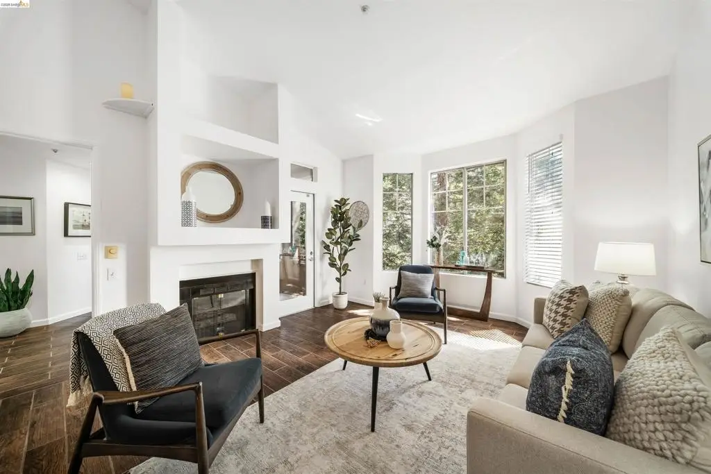 280 Caldecott #321, Oakland, CA 94618 - #1