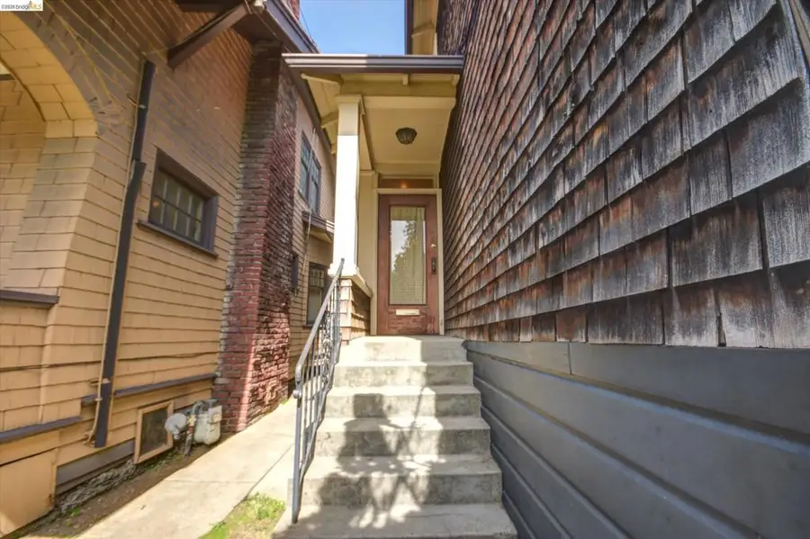 5570 Taft Ave, Oakland, CA 94618 - #3