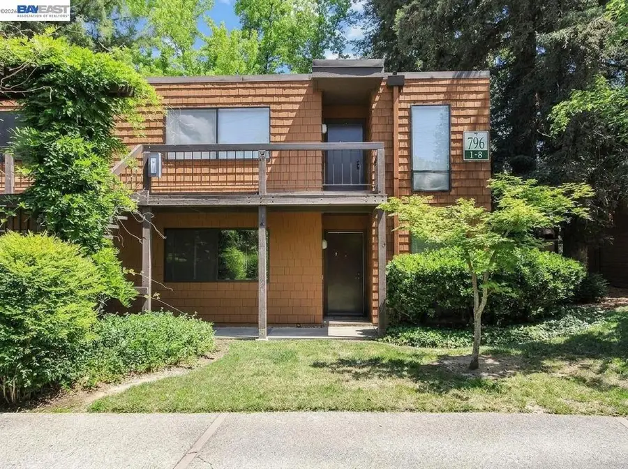796 Woodside Ln #1, Sacramento, CA 95825 - #2