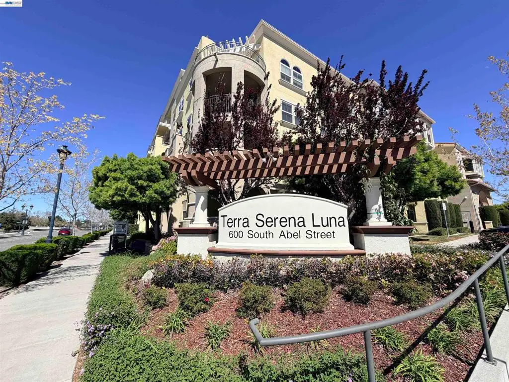 600 S Abel St #214, Milpitas, CA 95035 - #1