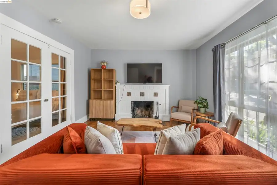 2421 Hilgard Ave, Berkeley, CA 94709 - #3