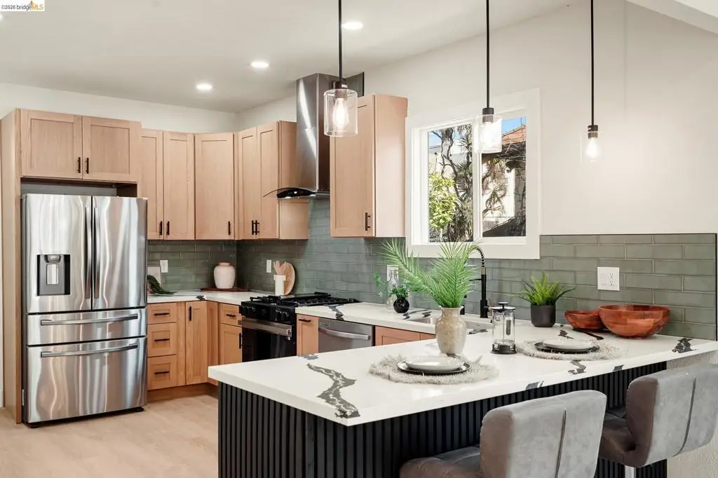760 53rd St, Oakland, CA 94609 - #1