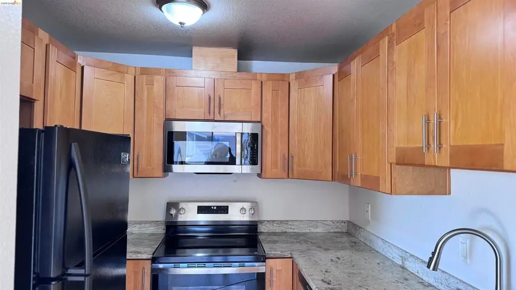 23 Raintree Court #15, Hayward, CA 94544 - #1