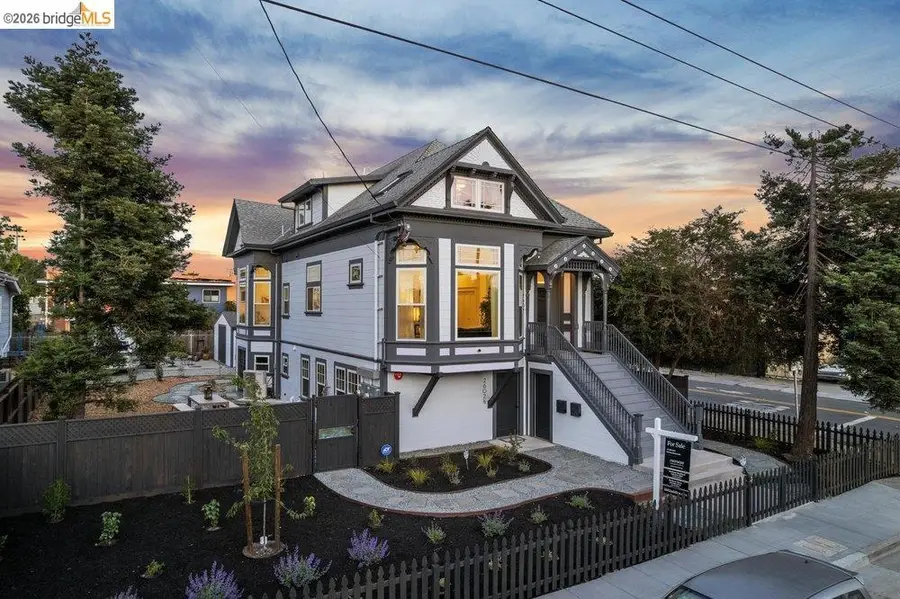 2602 Adeline St, Oakland, CA 94607 - #2