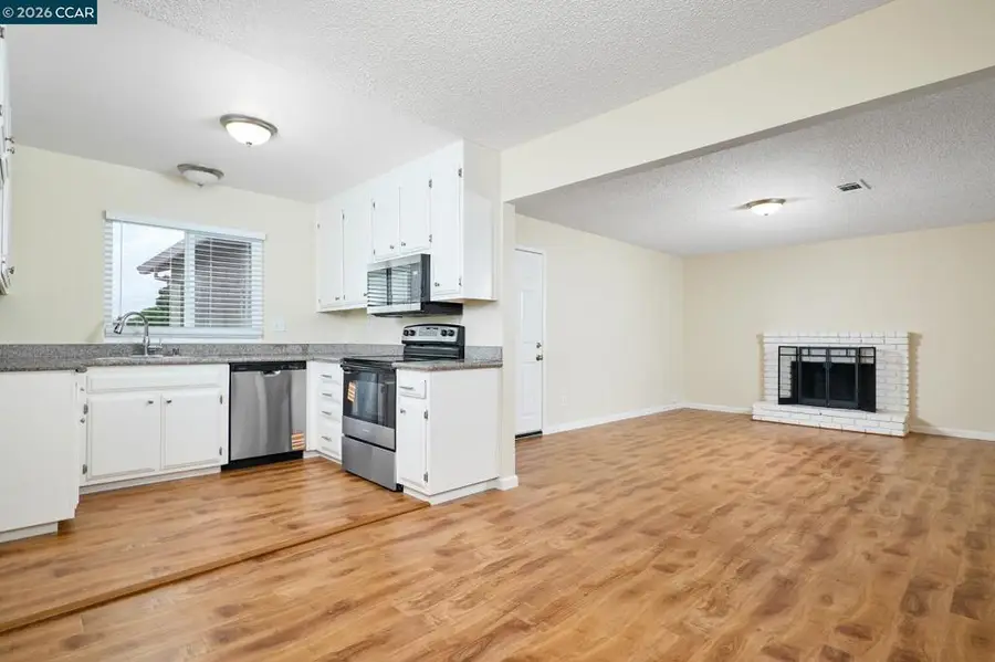 701 Shannon Dr, Suisun City, CA 94585 - #3
