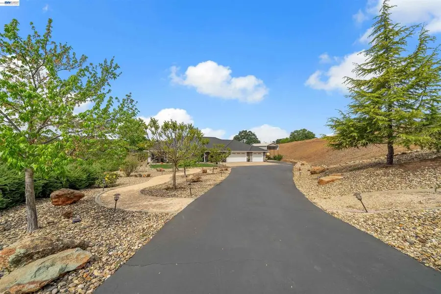 2767 Canoe St, Copperopolis, CA 95228 - #2