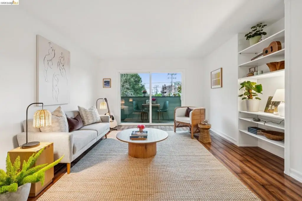199 Montecito Ave #301, Oakland, CA 94610 - #1
