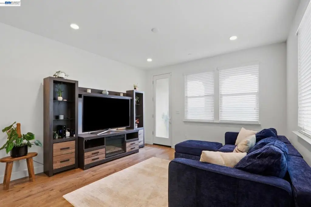 5659 Daylily St, Newark, CA 94560 - #1