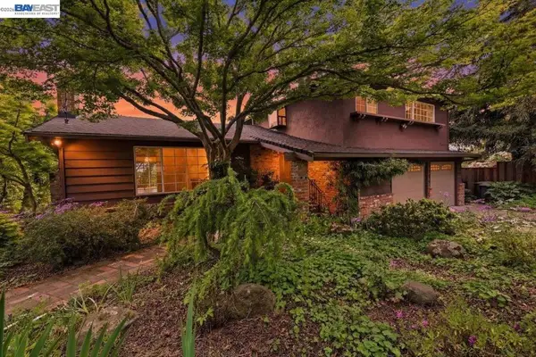 4977 Proctor Rd, Castro Valley, CA 94546