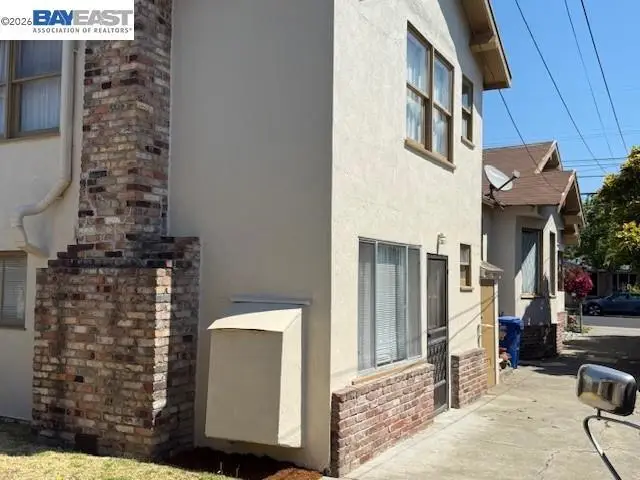 3208 Washington St, Alameda, CA 94501 - #2