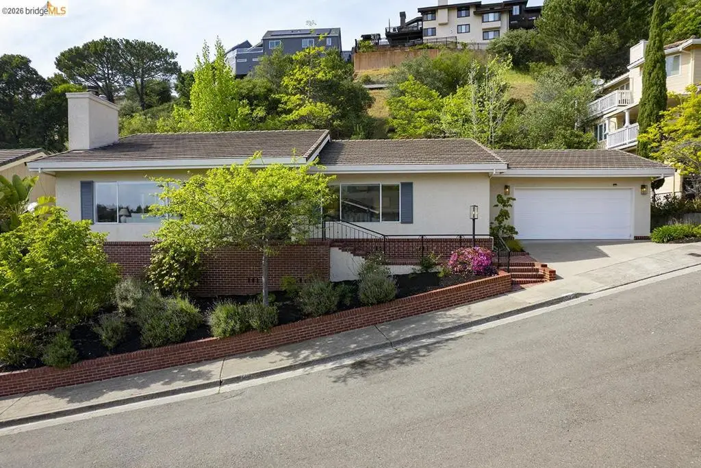 6109 Fairlane Dr, Oakland, CA 94611 - #1
