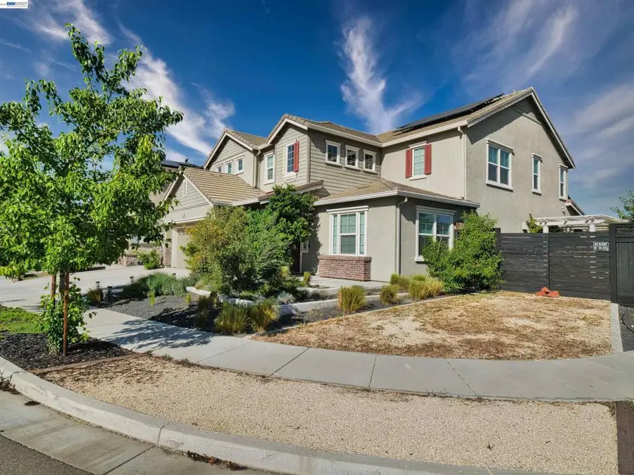 2582 Azalea Ave, Tracy, CA 95376 - #2