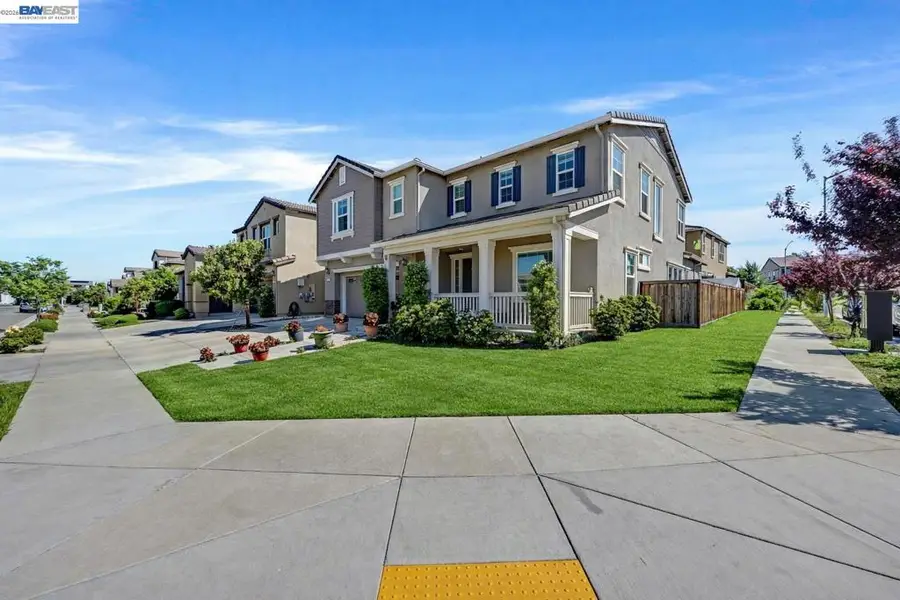1710 Flora Way, Tracy, CA 95376 - #3
