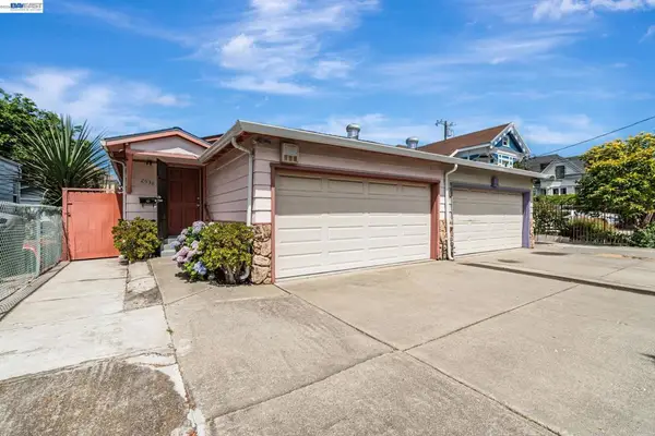 2538 E 16th St, Oakland, CA 94601