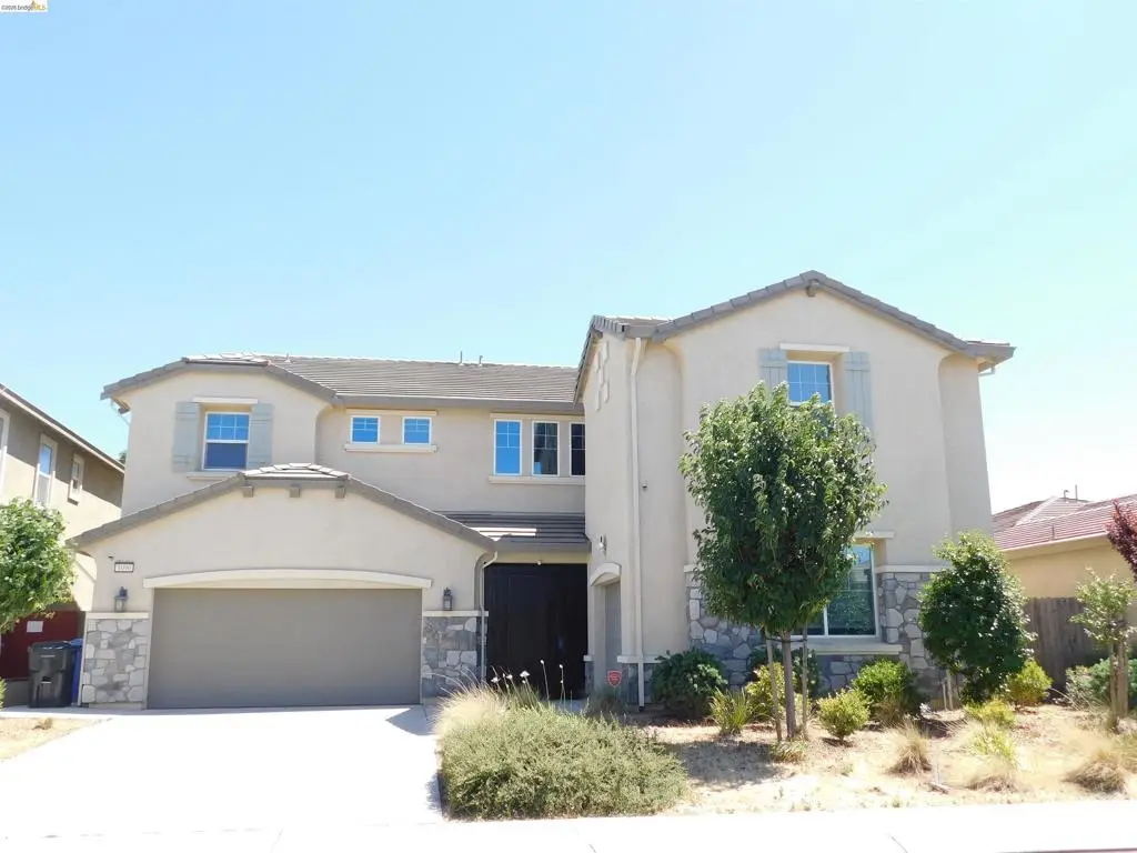 1090 Lavender St, Manteca, CA 95337 - #1