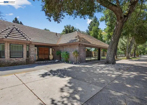 227 Kilkare Rd, Sunol, CA 94586