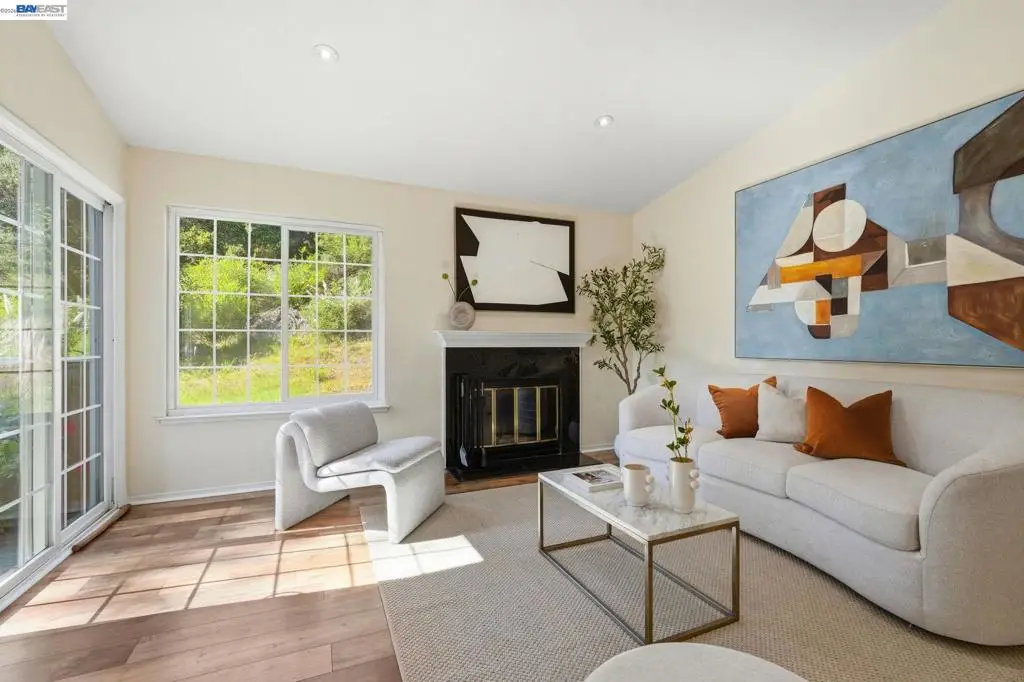 515 Canyon Oaks Dr #F, Oakland, CA 94605 - #1