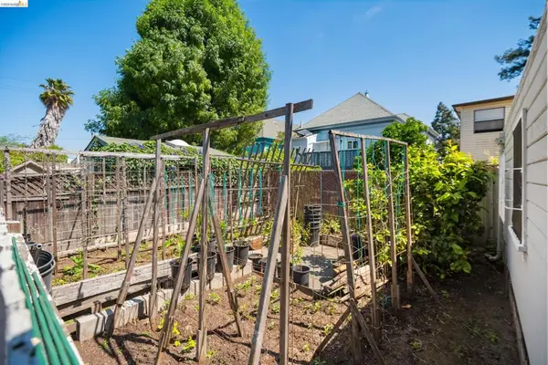 1912 Lafayette St, Alameda, CA 94501