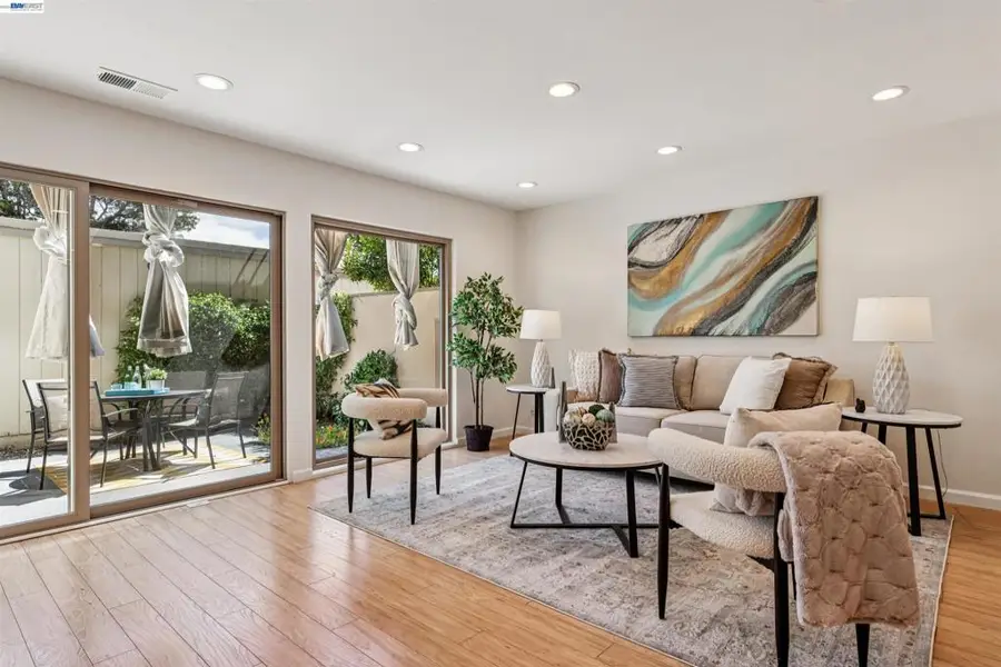 1104 Island Dr, Alameda, CA 94502 - #3