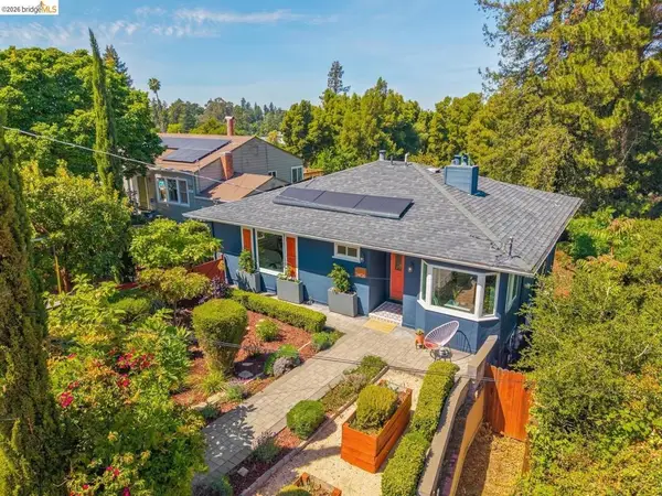 7406 Circle Hill Dr, Oakland, CA 94605