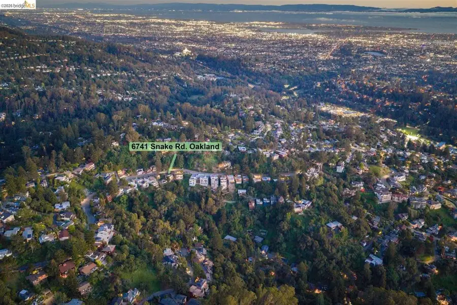 6741 Snake Rd, Oakland, CA 94611 - #3