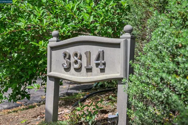 3814 Happy Valley Rd, Lafayette, CA 94549