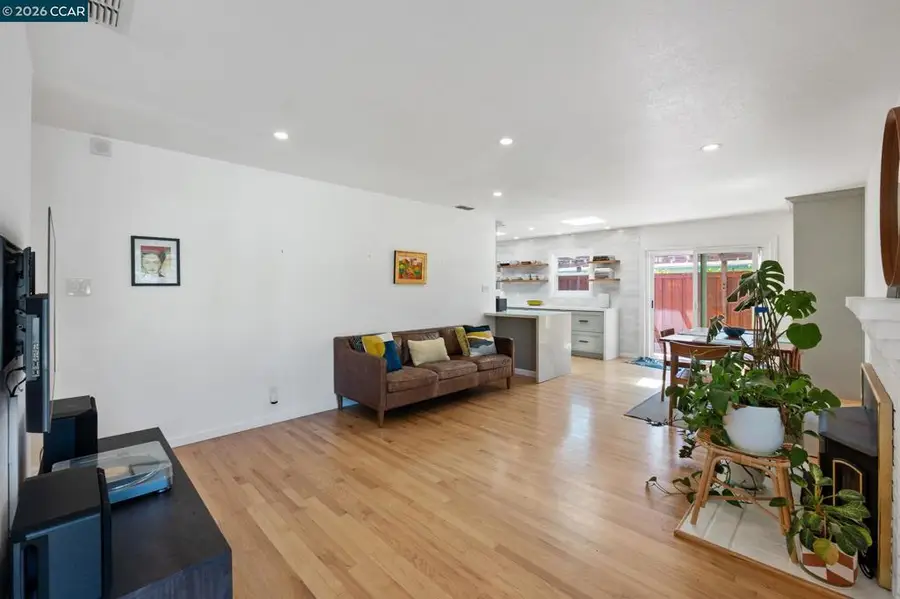 2420 Doidge Ave, Pinole, CA 94564 - #3