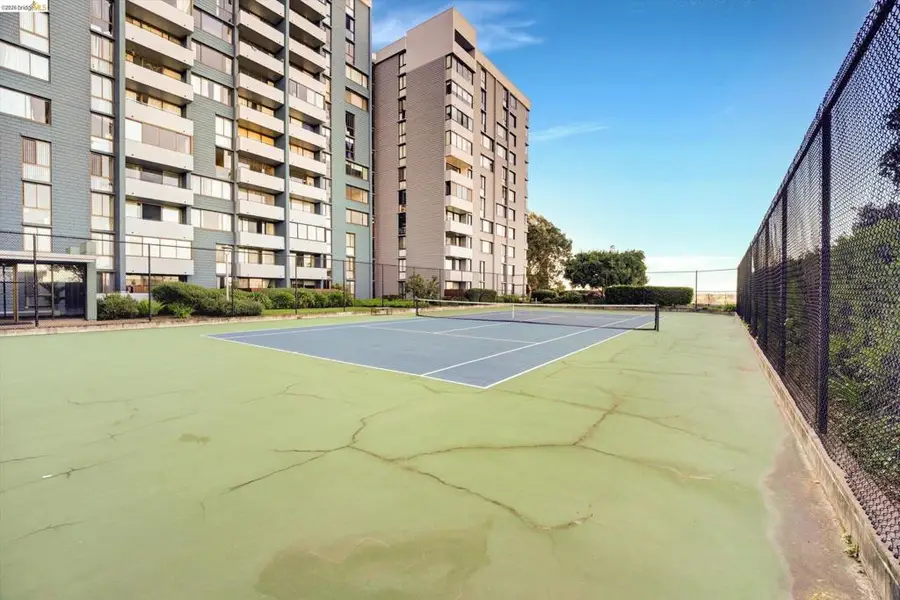 555 Pierce St #520, Albany, CA 94706 - #2