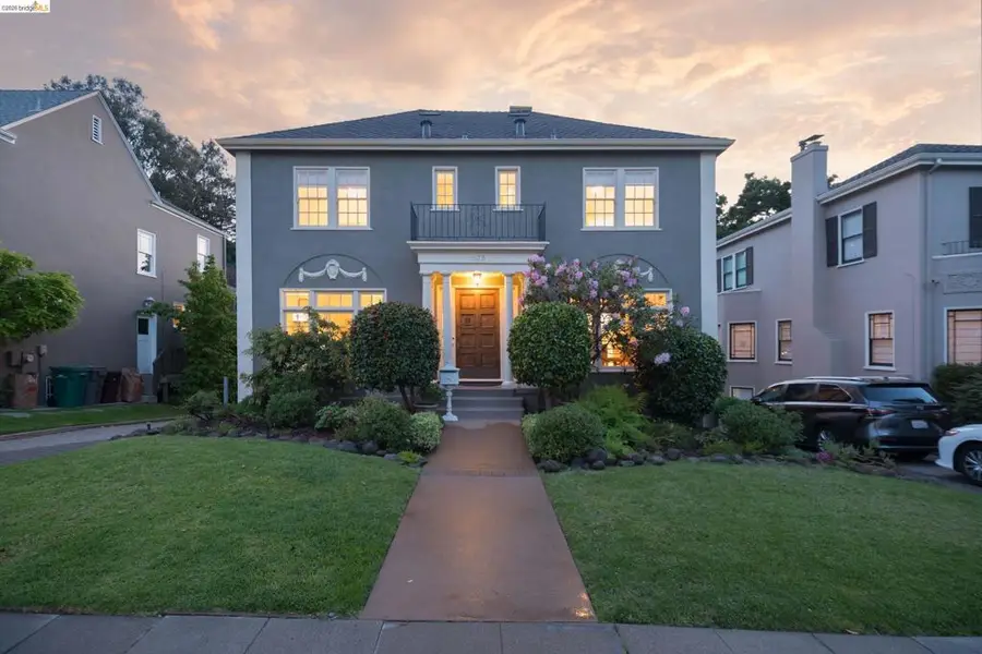 835 Grosvenor Pl, Oakland, CA 94610 - #2
