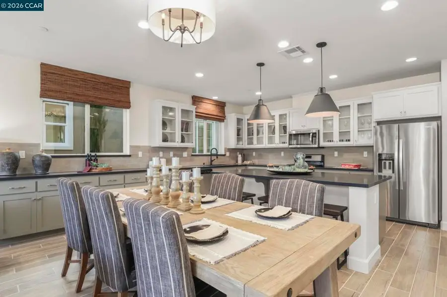 511 Yarrow Dr, Fairfield, CA 94534 - #2