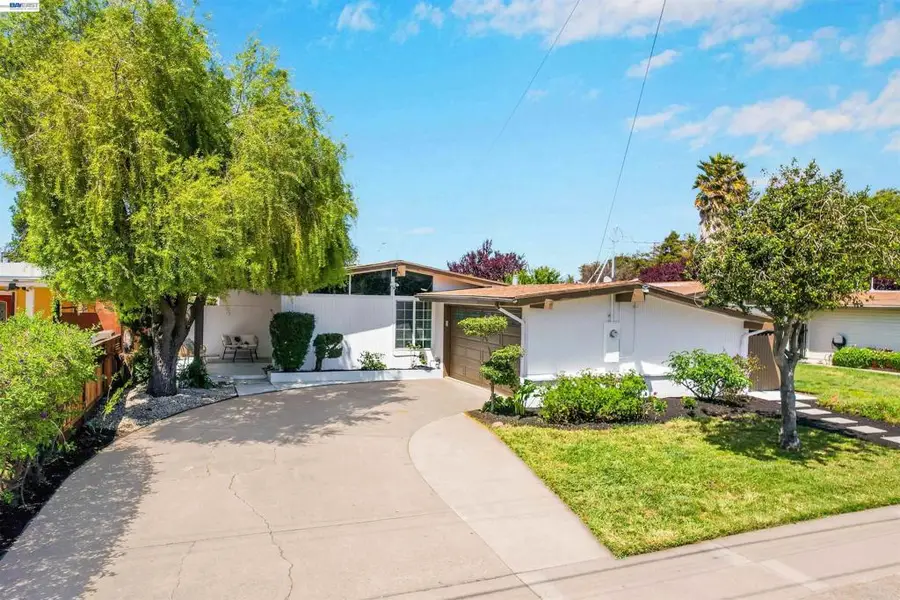 2571 Ocala St, Hayward, CA 94545 - #2