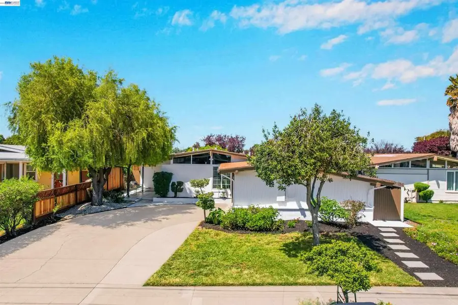 2571 Ocala St, Hayward, CA 94545 - #3