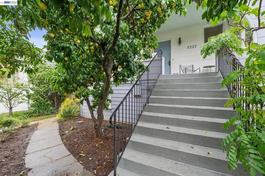 5227 Locksley Avenue, Oakland, CA 94618 - #2