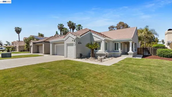 1090 Saint Andrews Dr, Discovery Bay, CA 94505
