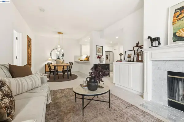 111 Saint Matthews Ave #304, San Mateo, CA 94401