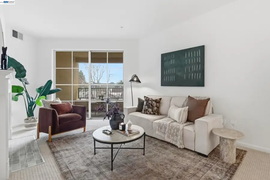 111 Saint Matthews Ave #304, San Mateo, CA 94401 - #2