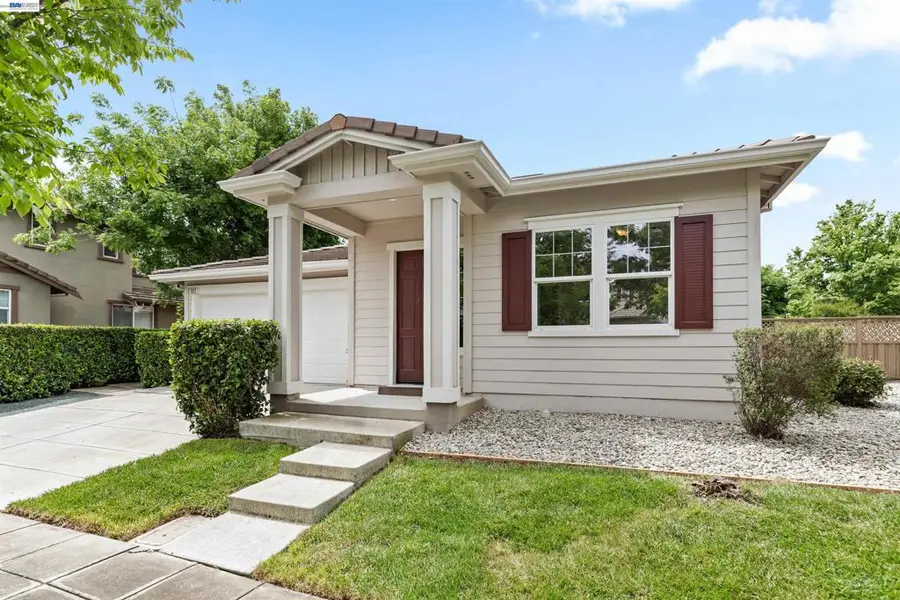 327 Goodall Dr, Mountain House, CA 95391 - #2