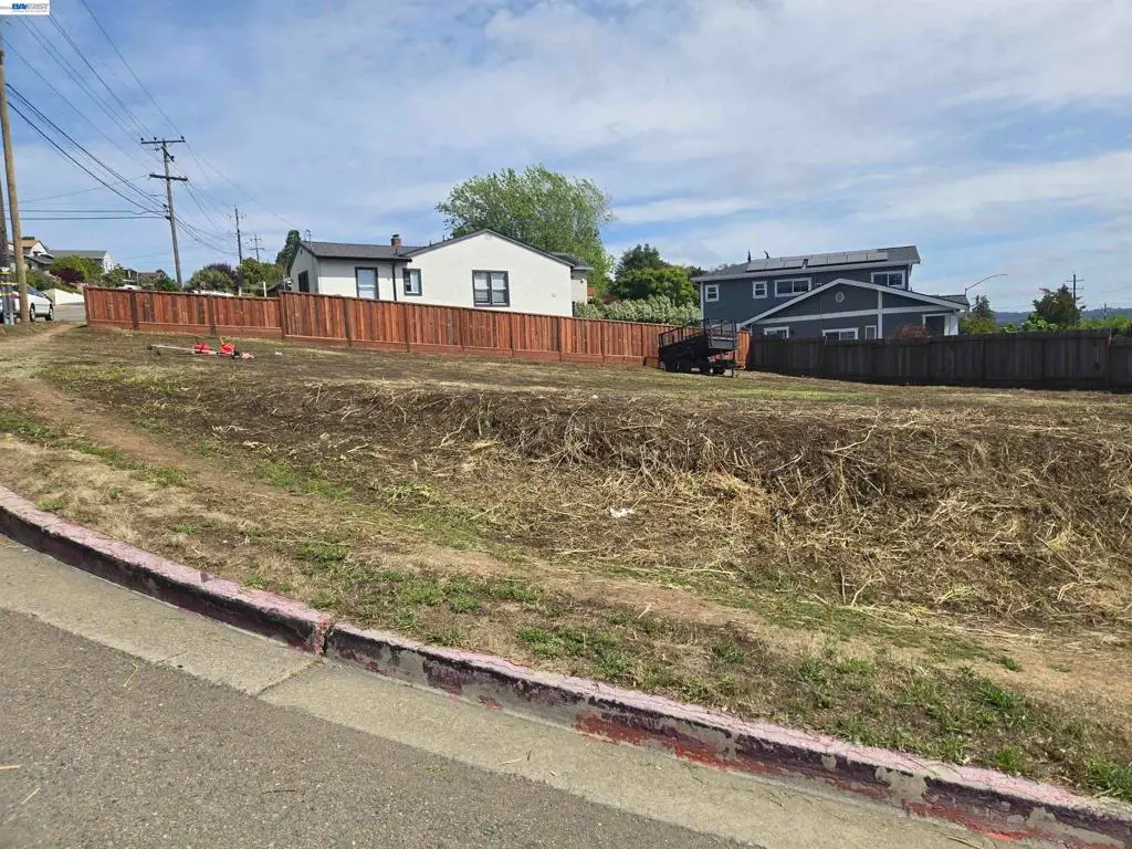 corner 7 Hills & Lake Chabot, Castro Valley, CA 94546 - #1