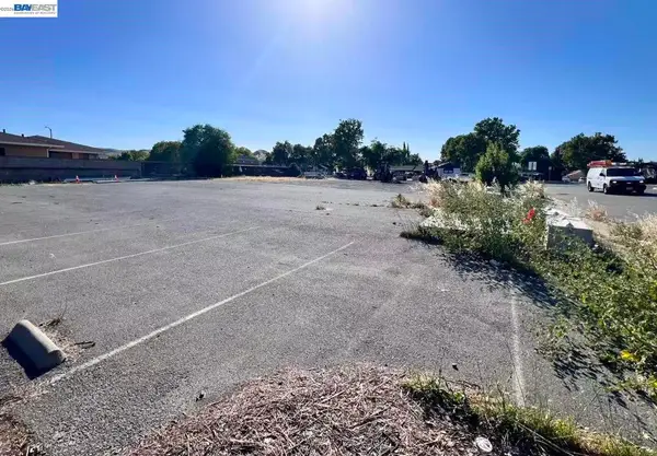3745 Railroad Ave, Pittsburg, CA 94565