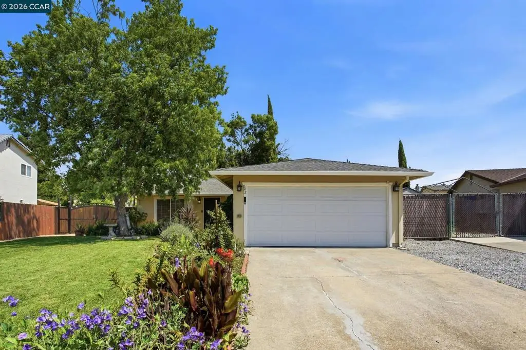 142 Plymouth Ct, Vacaville, CA 95687 - #1