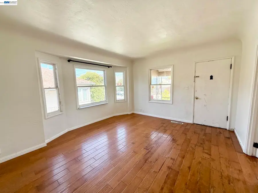 1033 Fountain St, Alameda, CA 94501 - #2