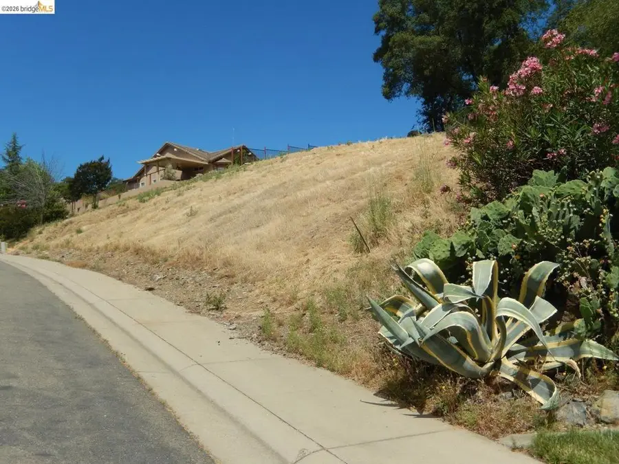 512 Crazy Horse Ct, Cameron Park, CA 95682 - #2