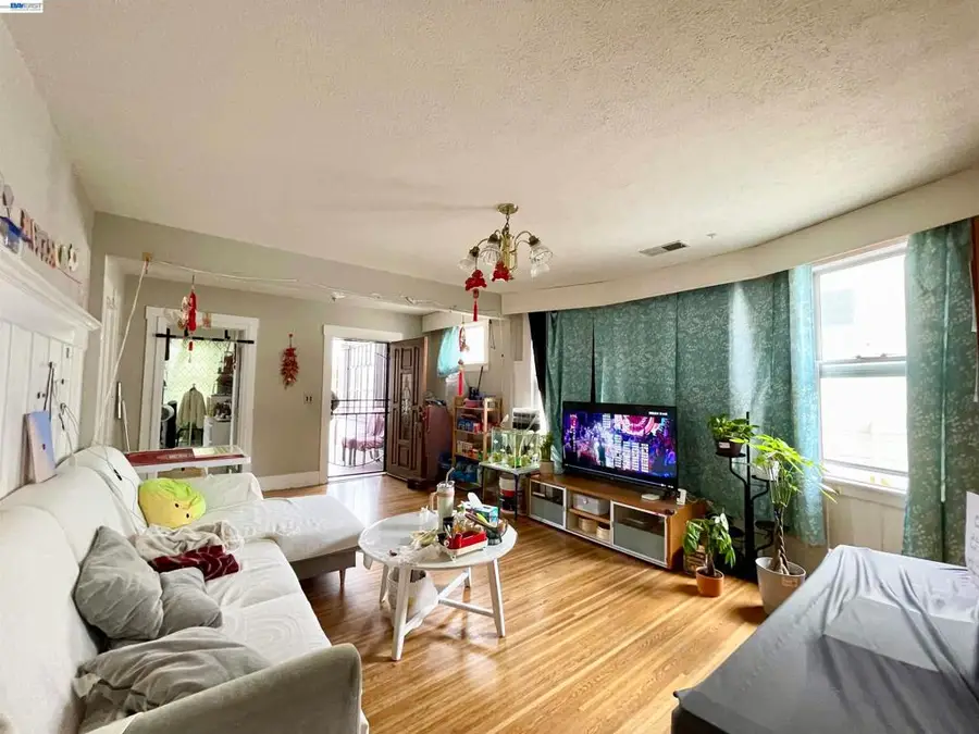 2517 Webb Ave, Alameda, CA 94501 - #2