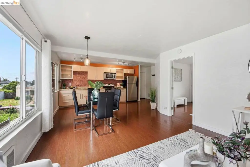 2450 Palmetto St #4, Oakland, CA 94602 - #1