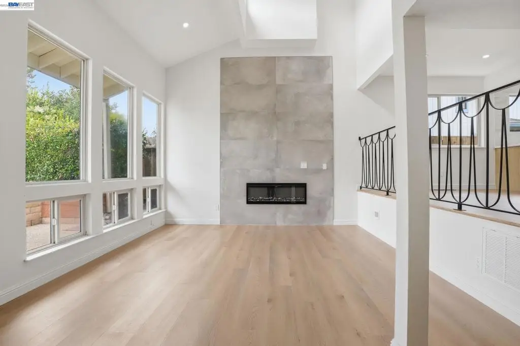 2011 Dolphin Dr, Aptos, CA 95003 - #1
