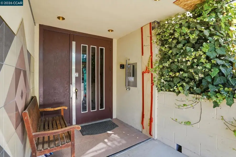 551 Jean St #104, Oakland, CA 94610 - #2