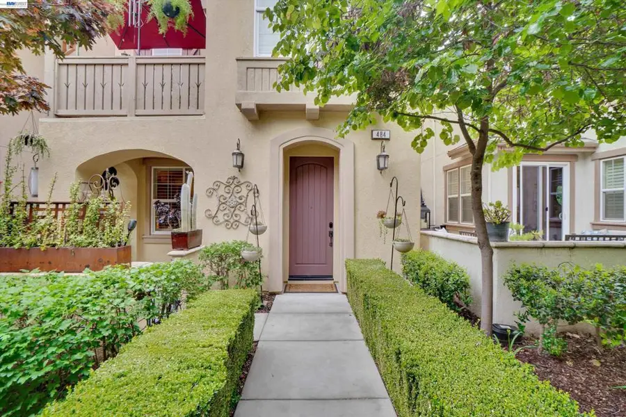 484 Selby Ln, Livermore, CA 94551 - #2