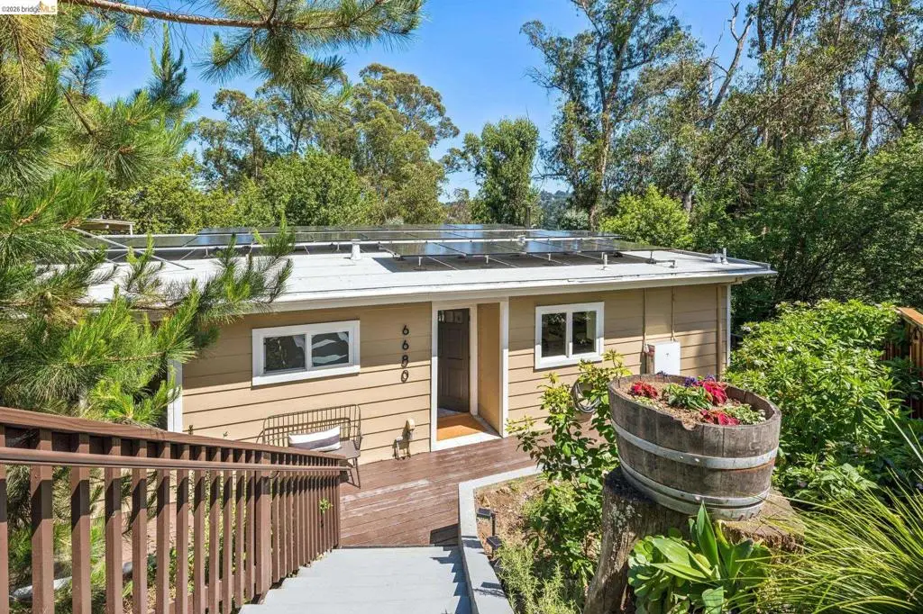 6680 Saroni Dr, Oakland, CA 94611 - #1